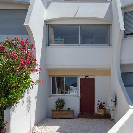 Superbe Marina Spacieuse En Face De La Plage! Apartmán